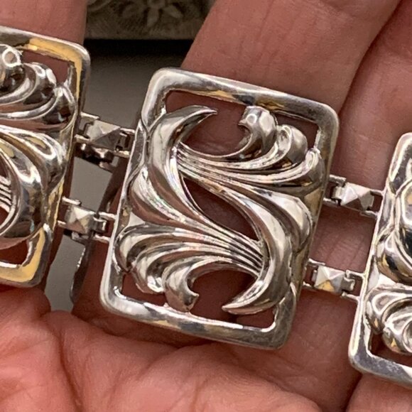 Vintage MCM Repousse Panel Link Sterling Silver Wave Bracelet WRE J217 - Picture 10 of 11